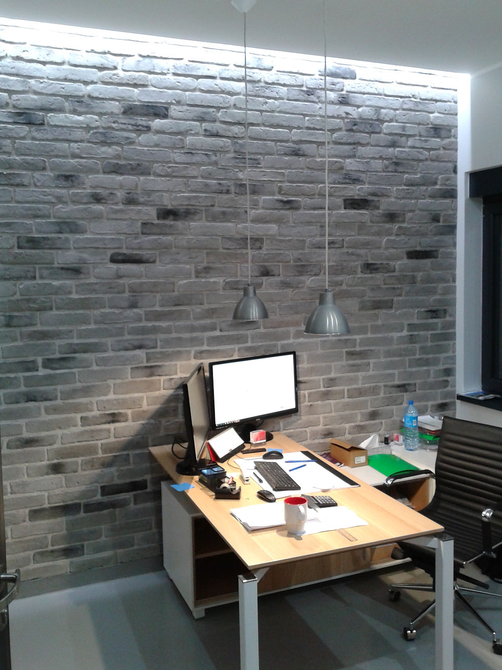 Thumbnail: Old Grey Brick Slips