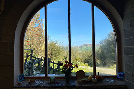 barn curved window.jpeg