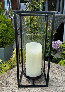 Black Metal Hurricane Lanterns