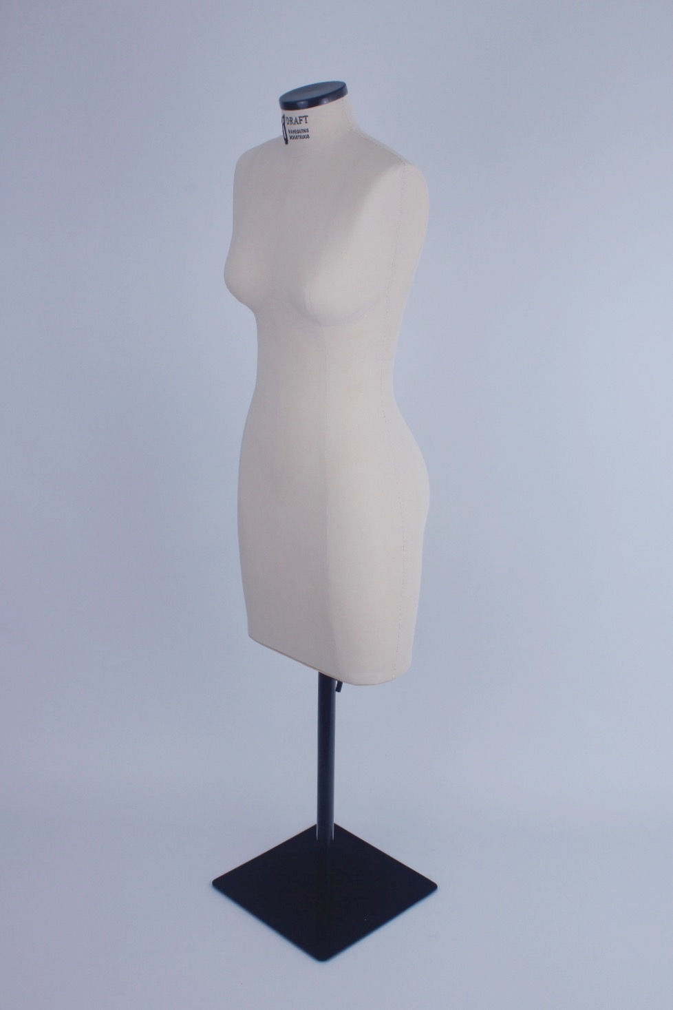 Thumbnail: L Feminine 8 skirt mannequin / Maniquí L femenino 8 falda