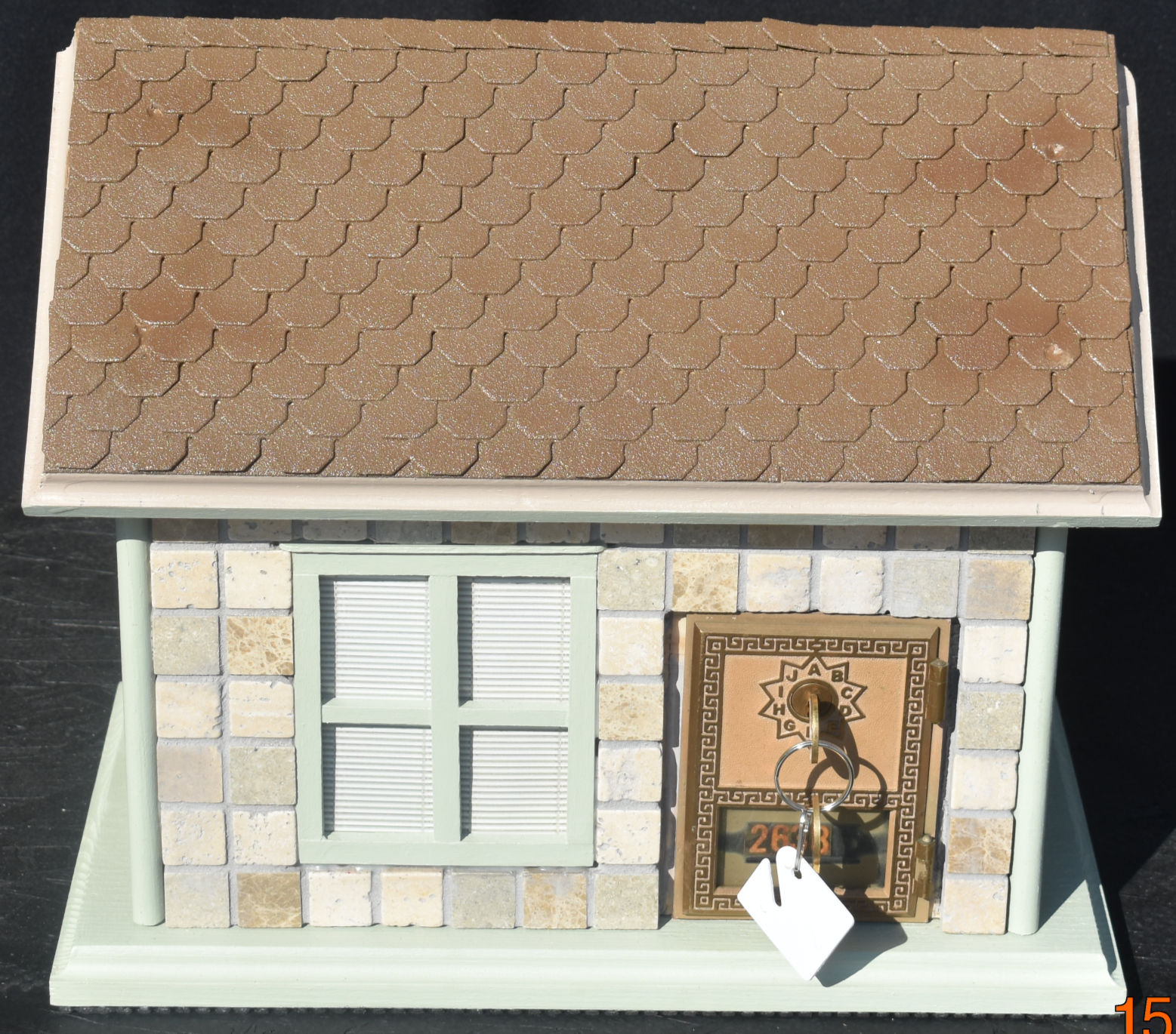 Stone look personal lockbox