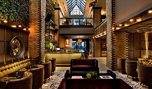 4* Thompson Chicago