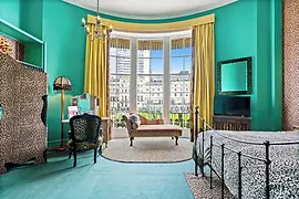 4* Hotel Pelirocco