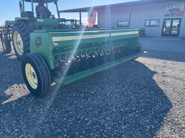 Thumbnail: JOHN DEERE 450 21 X 7 1/2" GRAIN DRILL  (13681)