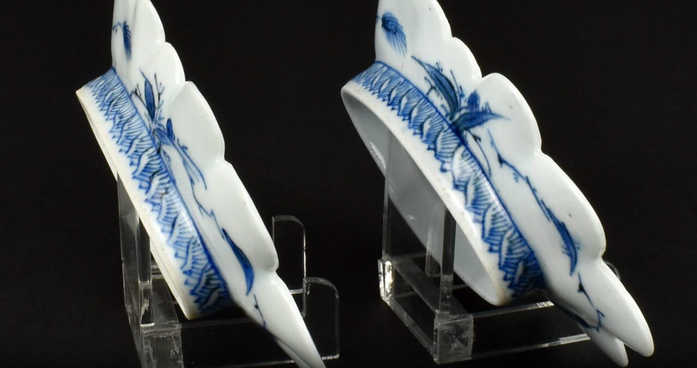 Thumbnail: A superb pair of Ai-Kakiemon peacock form mukōzuke dishes, Arita, c1660-80