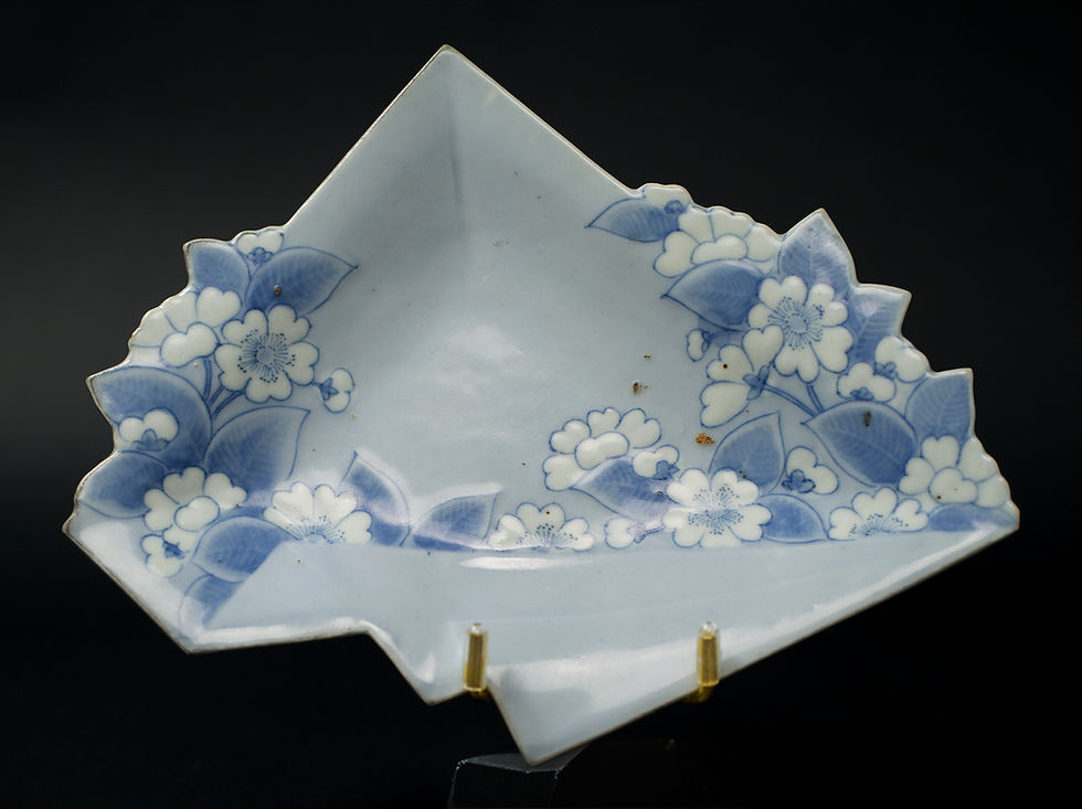 Thumbnail: Ruri Kakiemon origami dish