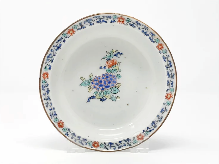 Thumbnail: A finely enamelled Kakiemon decagonal dish with hydrangeas, Arita early 18th century