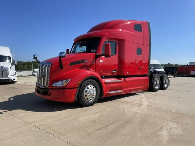 2025 Peterbilt 579