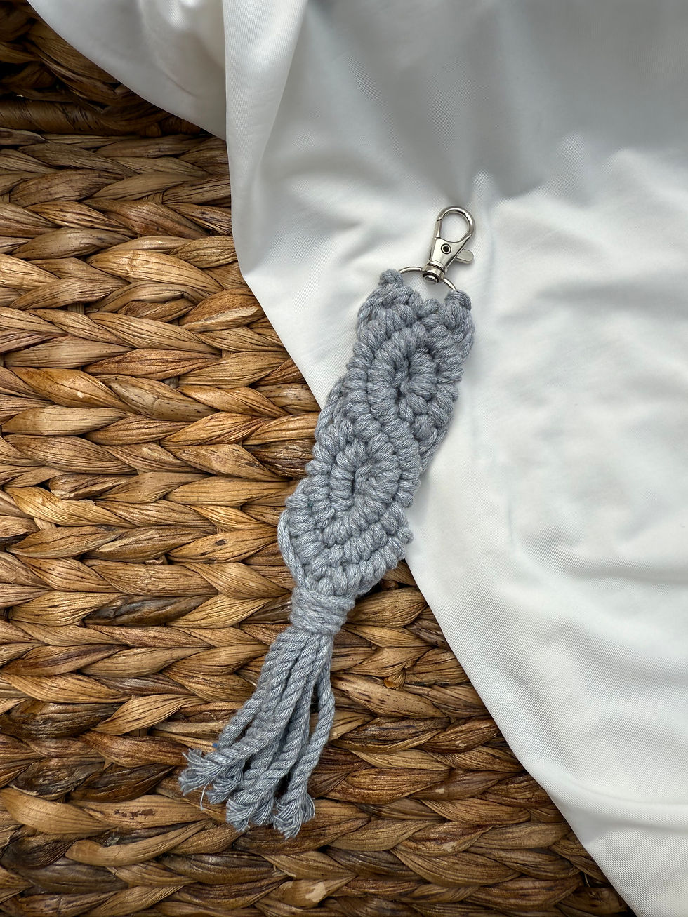 Macrame Big Grey Wave Keychain