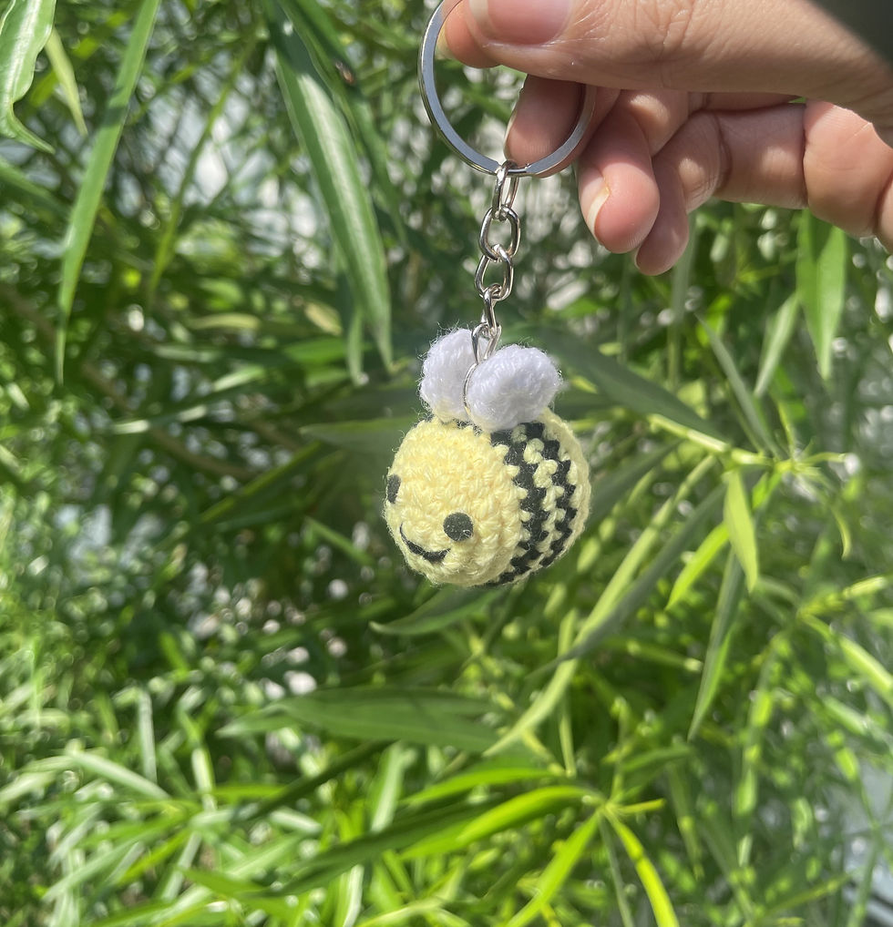 Thumbnail: Crochet Kissing Bees Keychains Set of Two Side View
