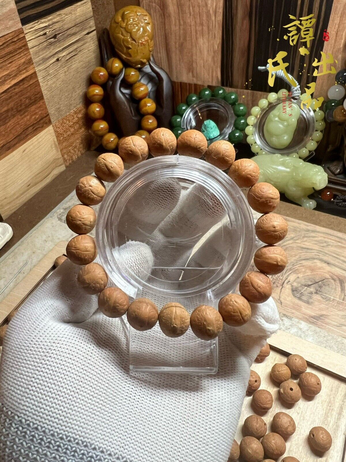 11.5mm Phoenix Eye Bodhi Seed Beads Bracelet