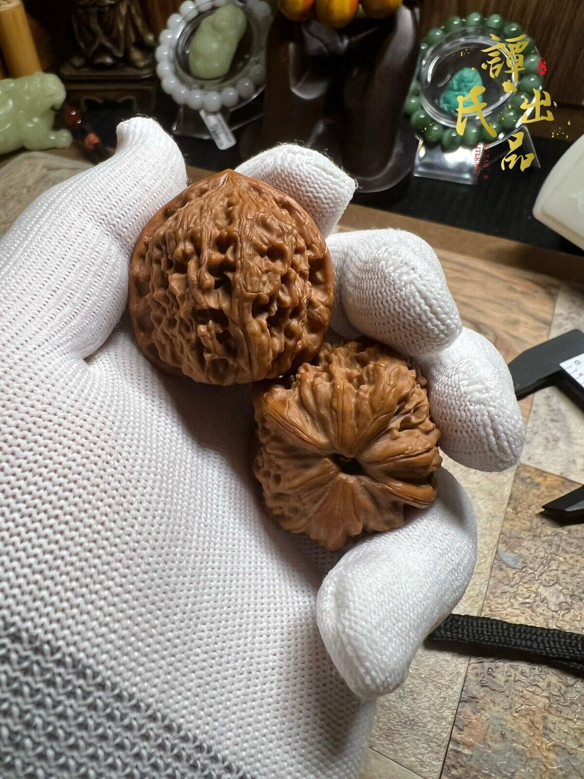 Matched Chinese Health Walnuts - Palace Lantern Design
