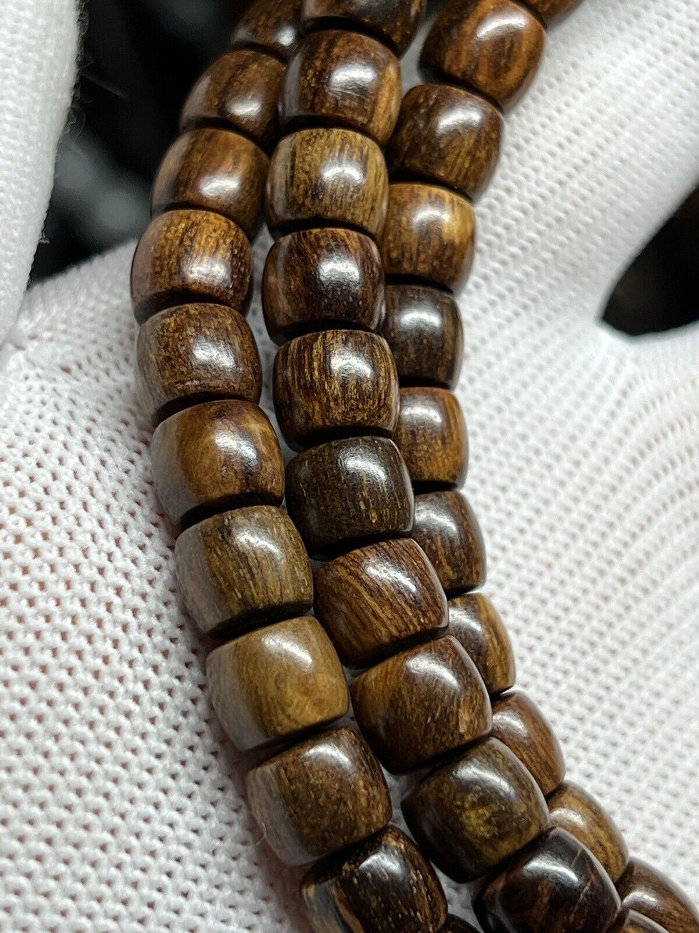 Thumbnail: Elegant Papua Tribute Wood Straight Cut Necklace