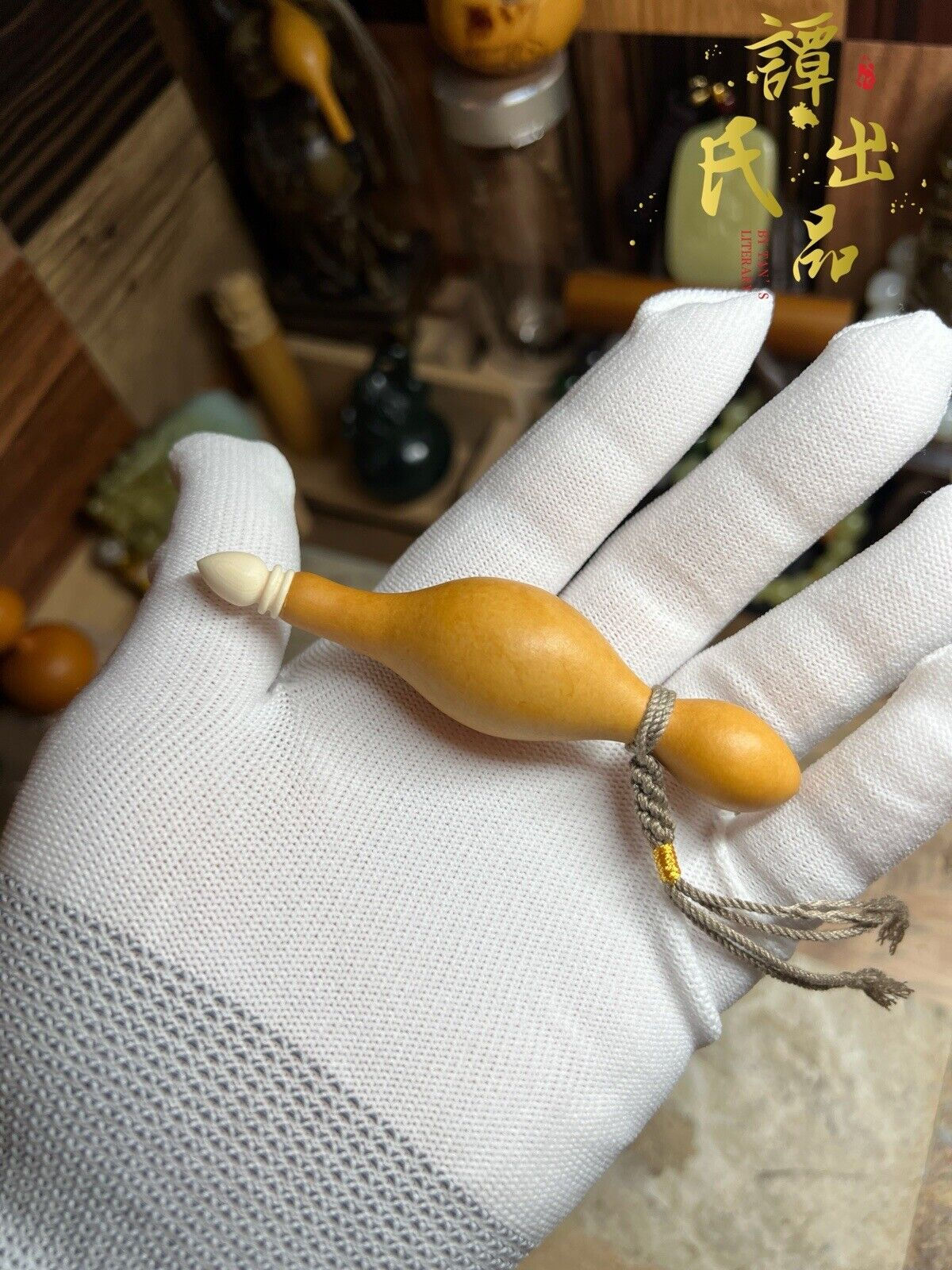 93.8×23×14.8mm Ant Belly Gourd Pendant