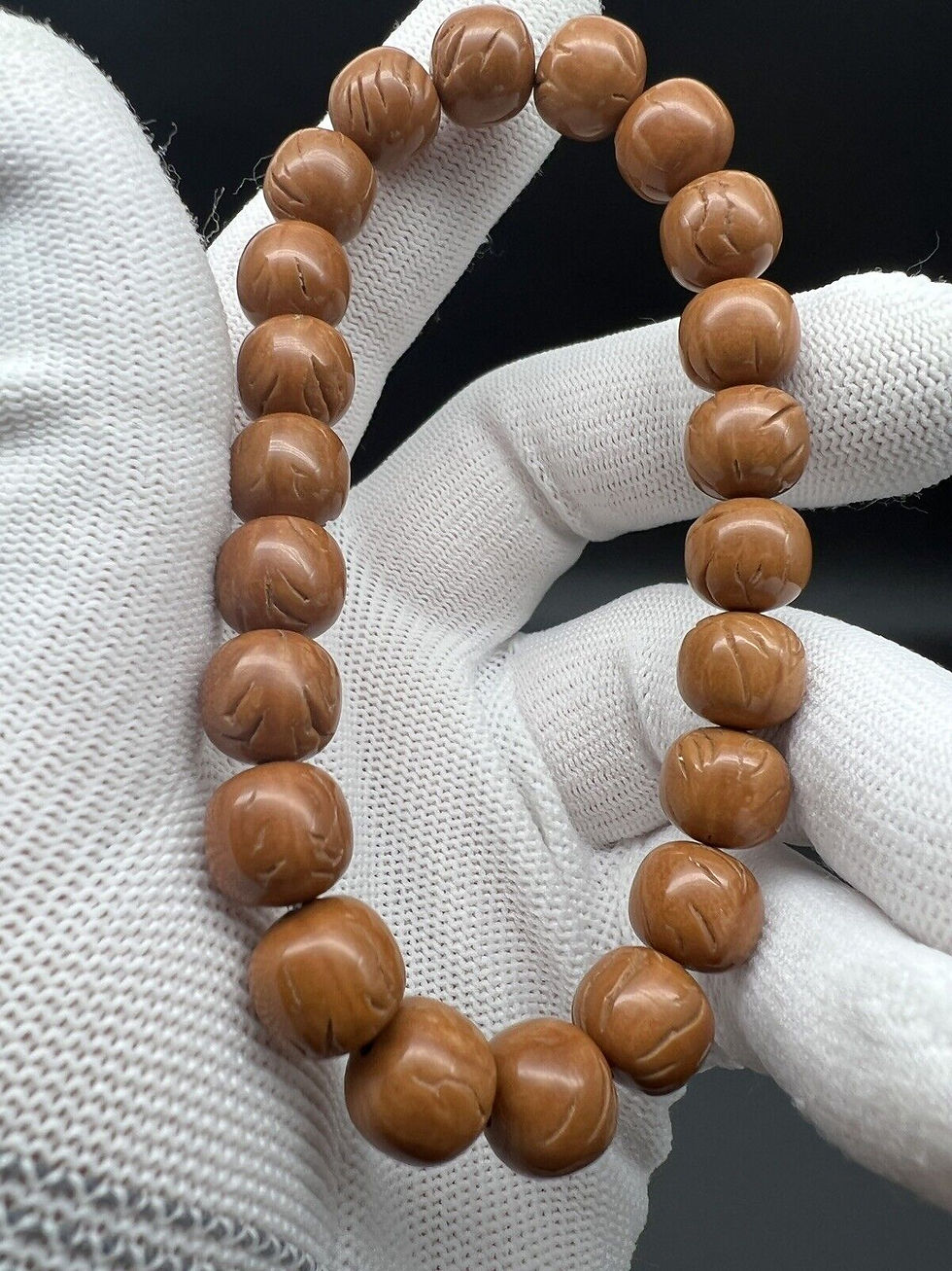 Thumbnail: 10×9.5mm Dragon Patterned Peach Pit Bracelet