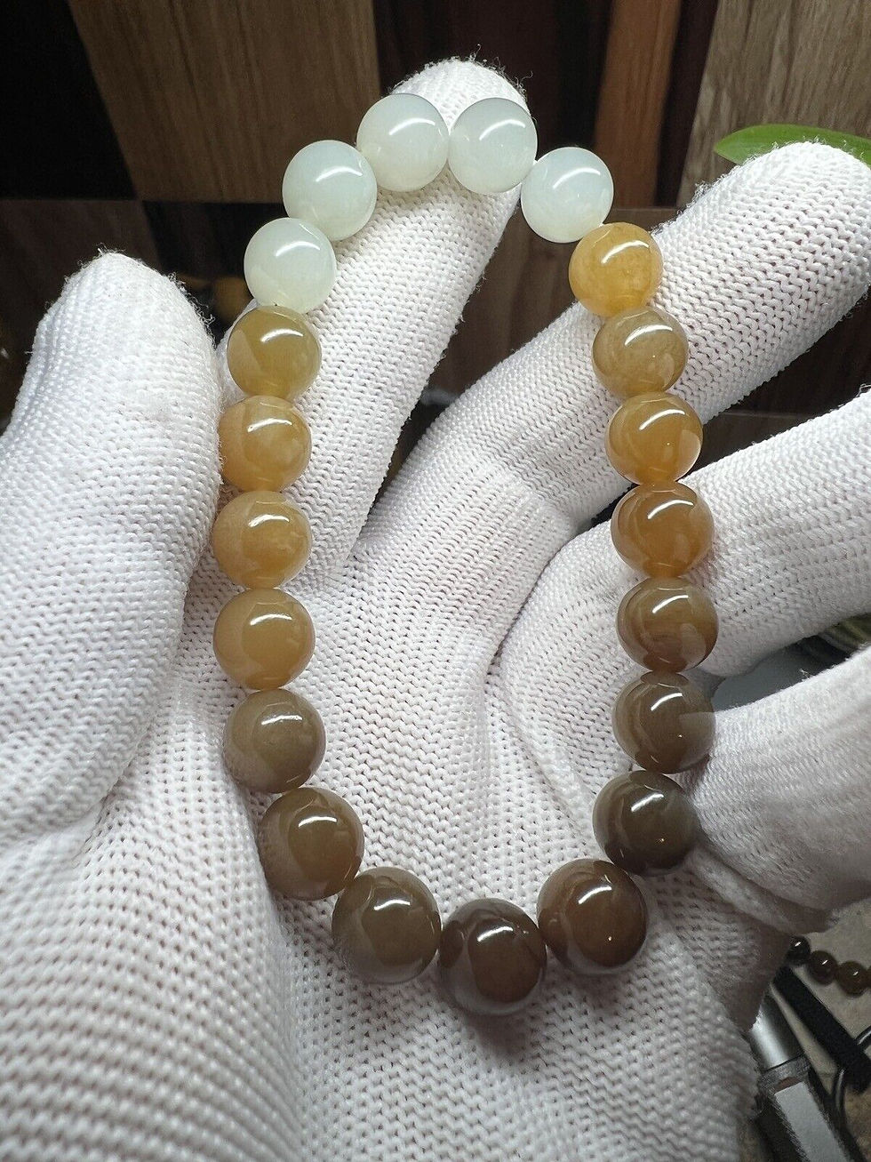 Thumbnail: 10mm Hetian Golden Mountain Sugar Jade Bracelet