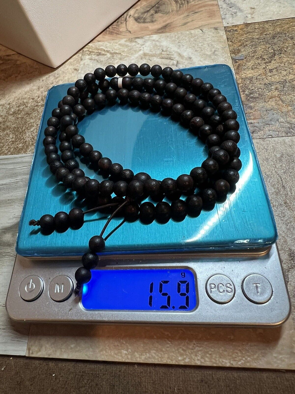 Thumbnail: Elegant Kalimantan Eaglewood 108-Bead Necklace