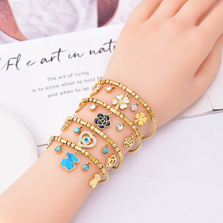 Pulsera Premium Multicolor con Cadena Espina de Serpiente y Encantos de Oso