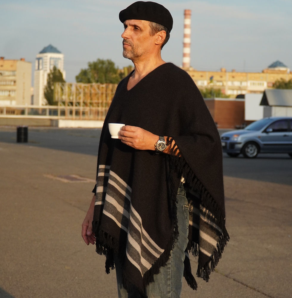 Miniature : Warm alpaca and merino poncho