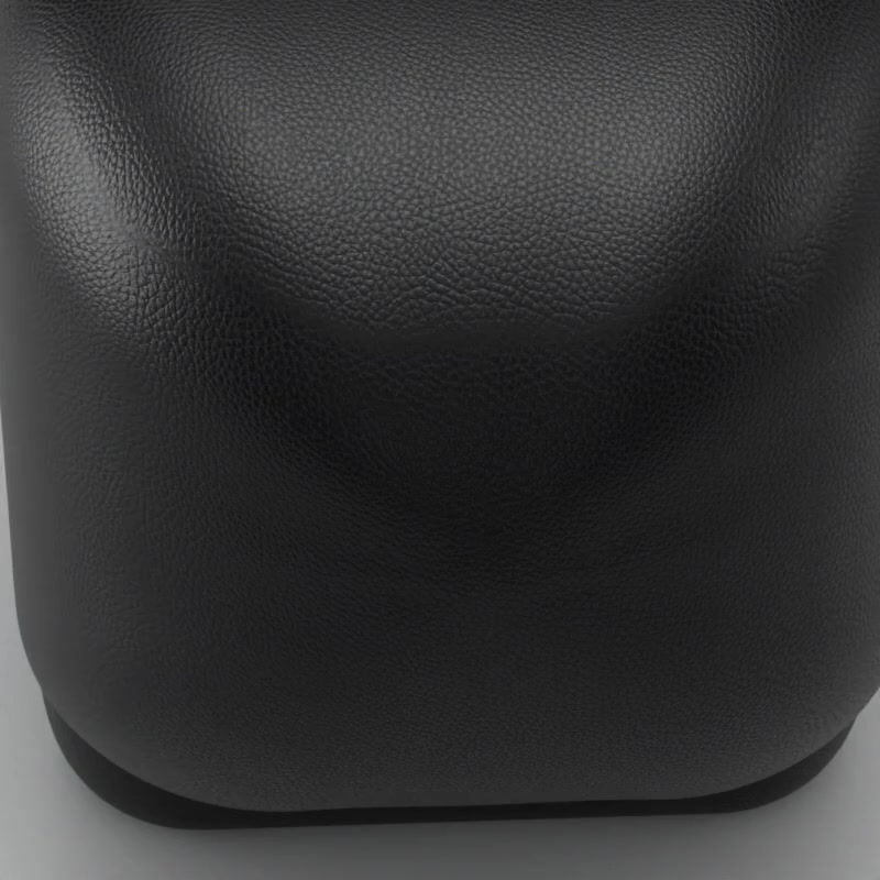 Miniature : Collection « Laura » J’ai voulu créer une bague tout en légèreté, un mélange harmonieux et aérien qui sublime le diamant.