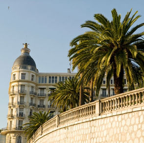 Le Régina à Nice : un bijou de l'architecture Belle Époque, à la gloire de la reine Victoria •