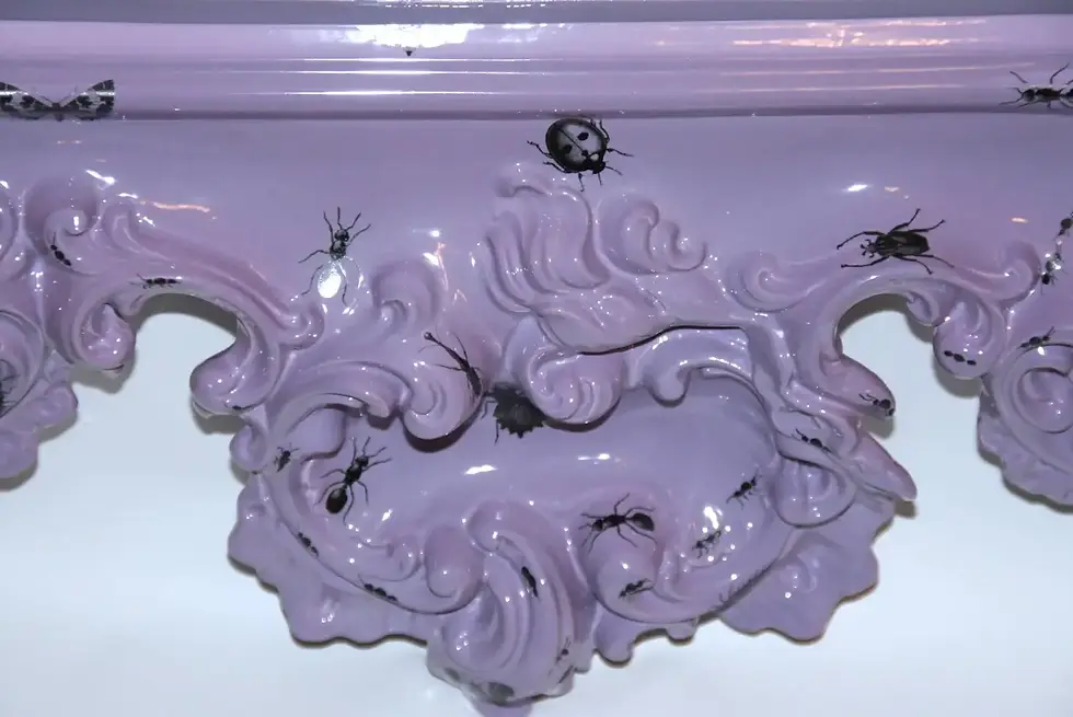 Miniature : Miroir décoré d'insectes, céramique violette d'édition Furiosa, vers 2010, Italie