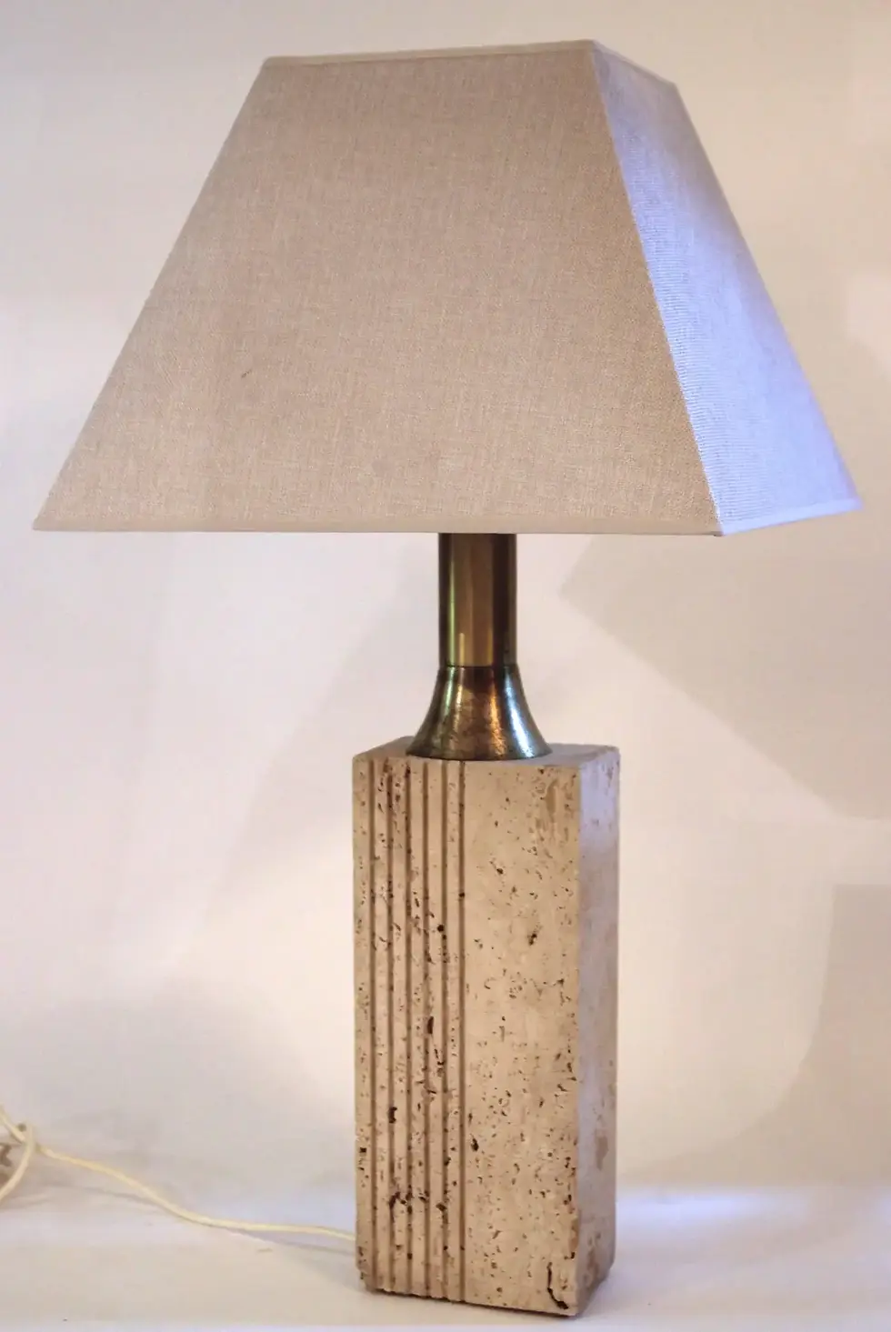 Miniature : Lampe de bureau Fratelli Mannelli, en travertin et laiton doré, Italie, vers 1970