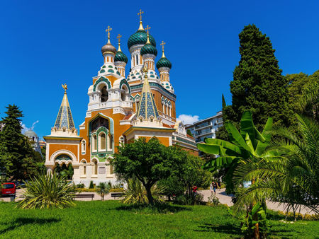 Voyage spirituel à Nice : Top 3 des plus belles églises orthodoxes à ne pas manquer ☦️