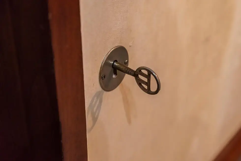 Miniature : Petit secrétaire de chambre à coucher, Art Déco, parchemin, métal et bois