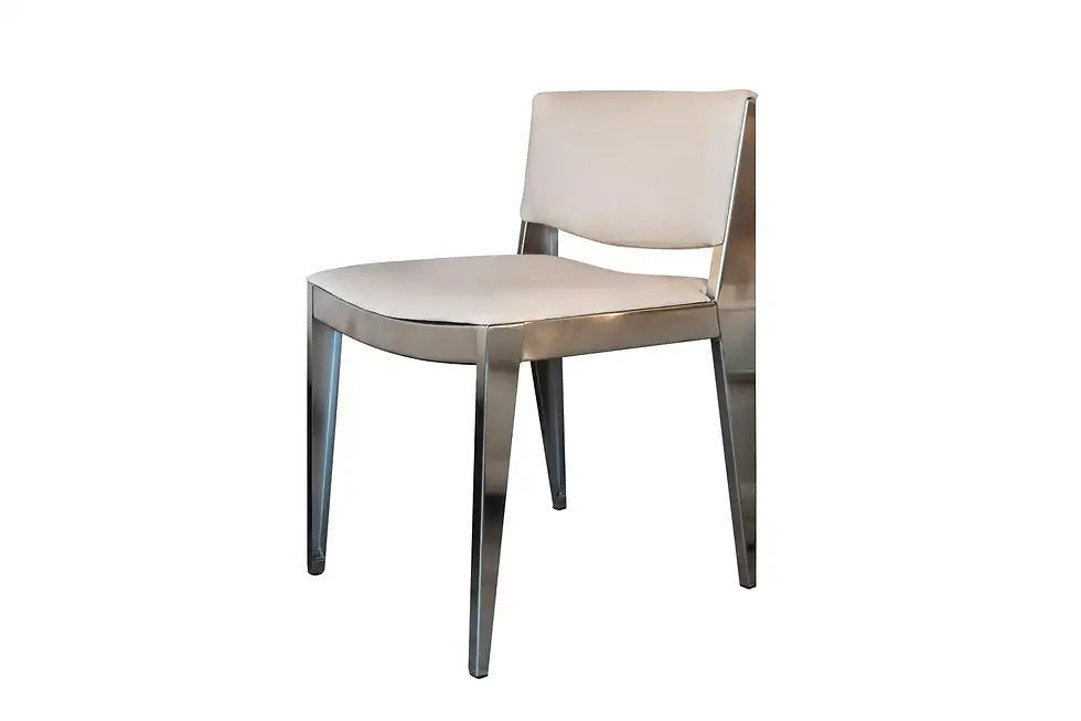 Dans le style de Jean Prouvé, Ensemble de quatre chaises en aluminium, France