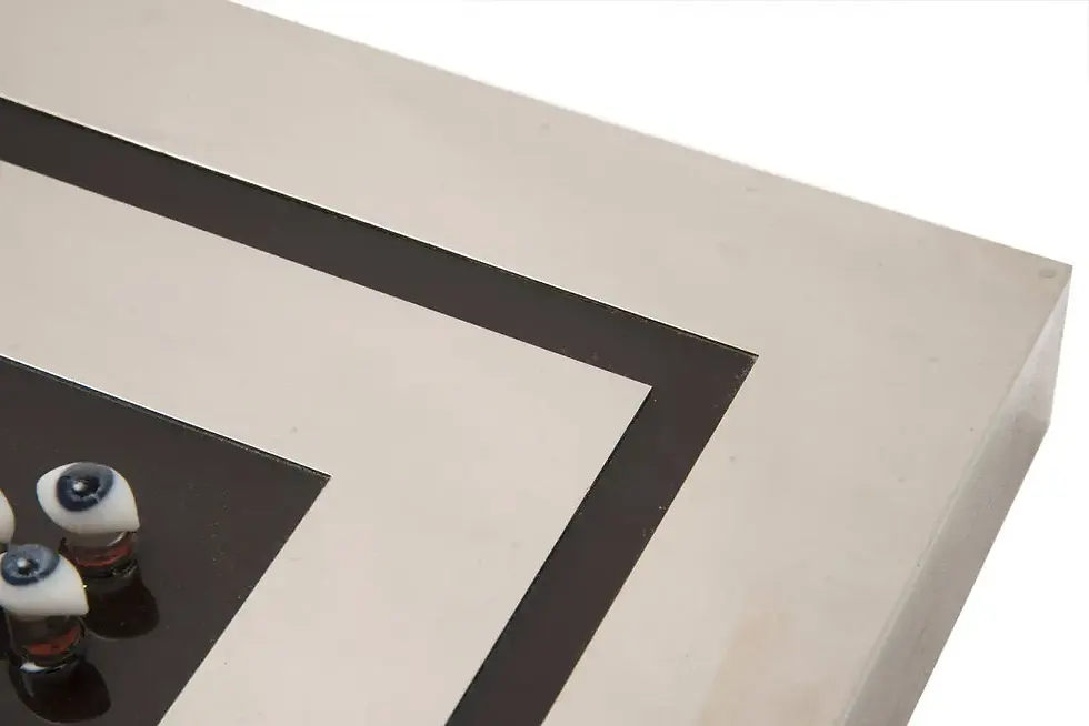 Miniature : Miroir mural unique, monogrammé « A.F. », vers 1976, France