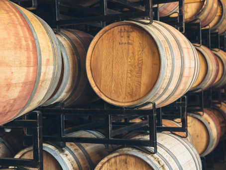 Oak Barrels and Oak Alternatives in Winemaking