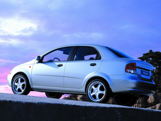 2000 Daewoo Kalos Concept Sedan (T200)