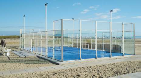 Platee in calcestruzzo per impianti sportivi in Sardegna: soluzione per aree con vincoli paesaggistici