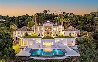 A SPECTACULAR MANSION WITH BREATHTAKING PANORAMIC VIEWS