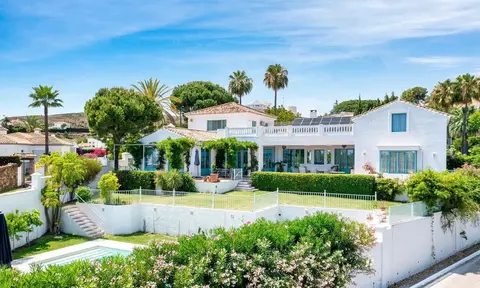 REF 0080ES: VILLA IN EL PARAISO, MARBELLA