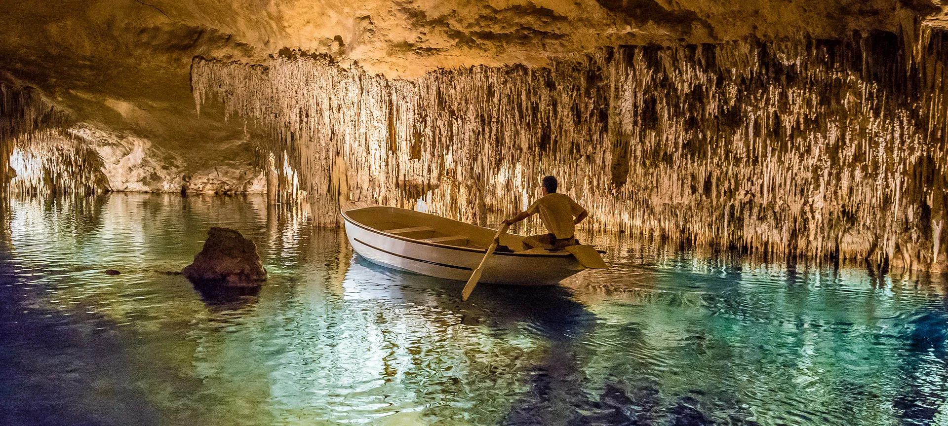 cuevas-del-drach-mallorca-s785861386.jpg.webp