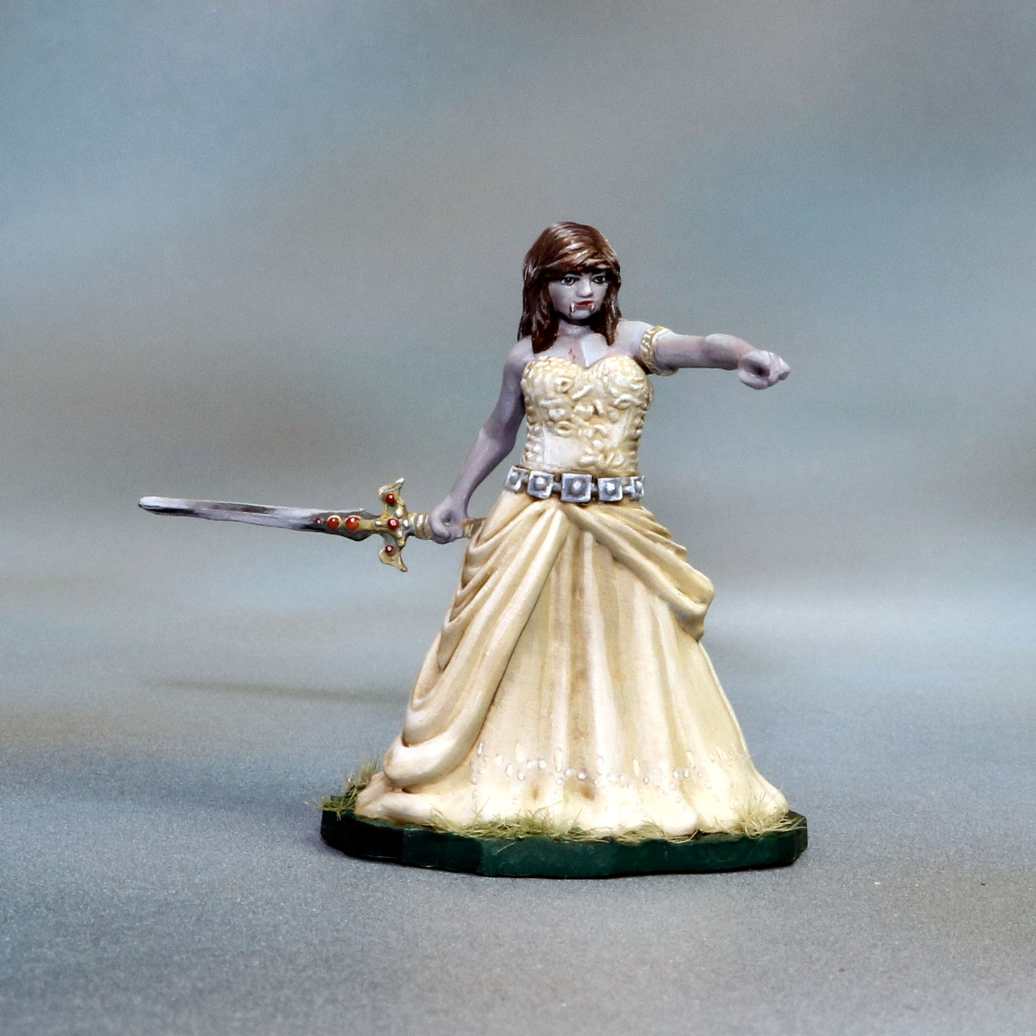 Vampire Queen - Queen Valreth (Resin)