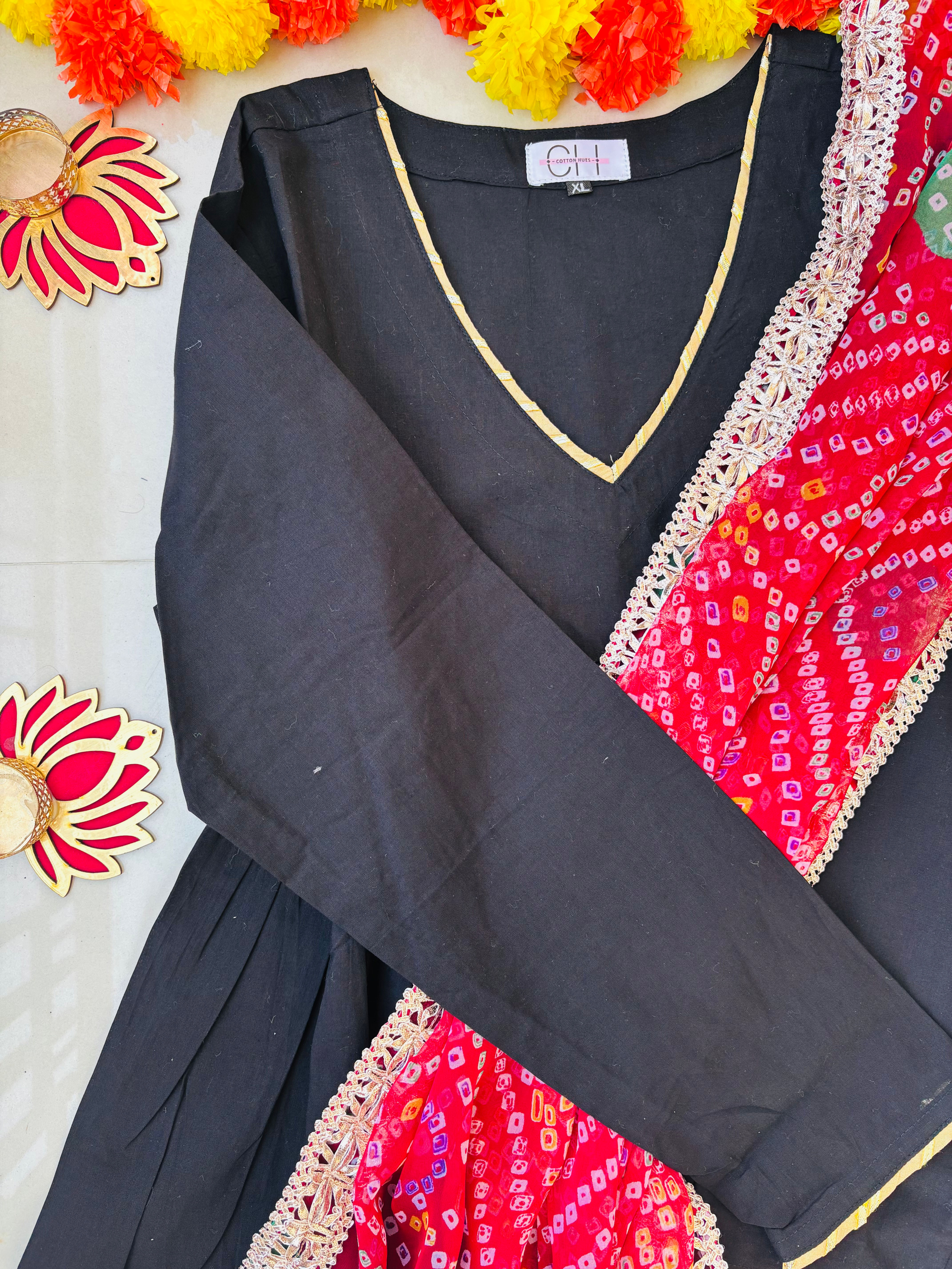 Karigari-Black chunri set