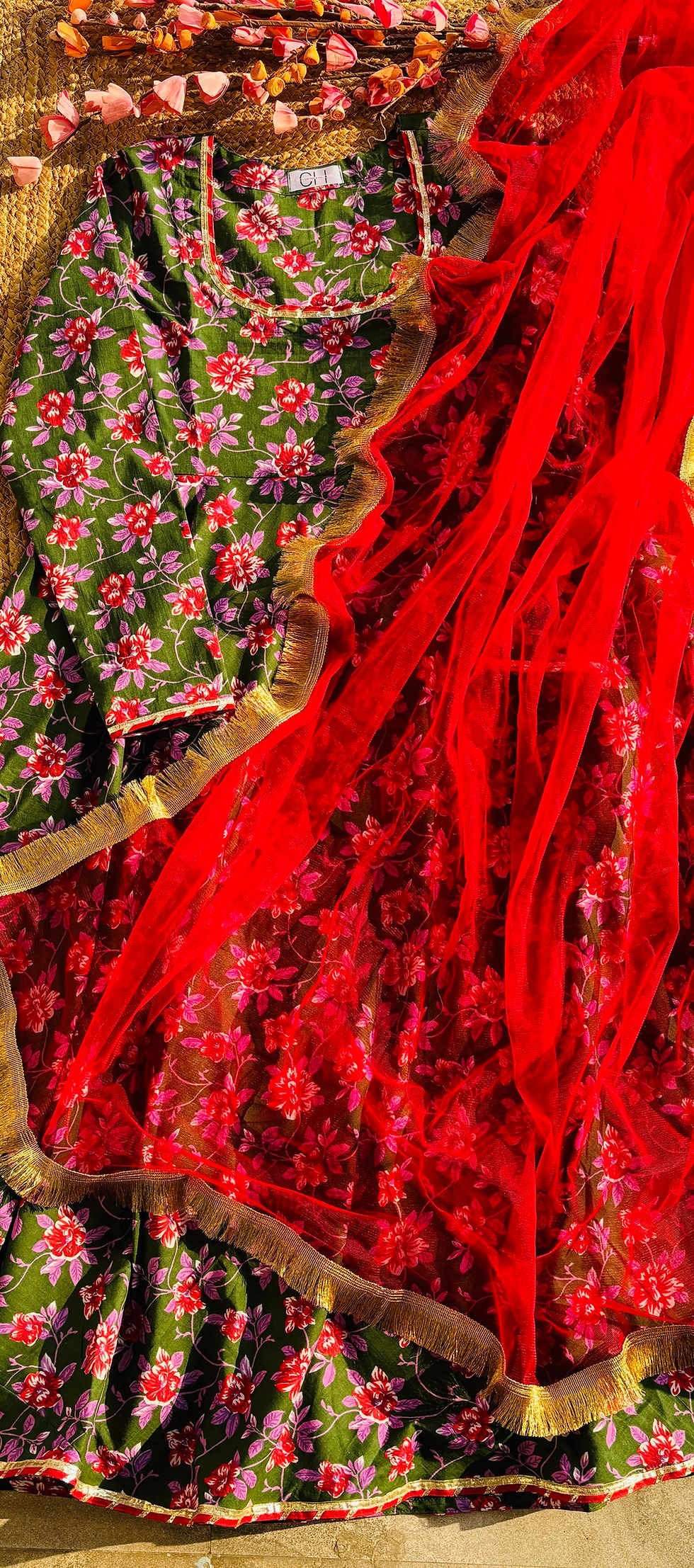 Thumbnail: KariGari - Green red floral suit set 2