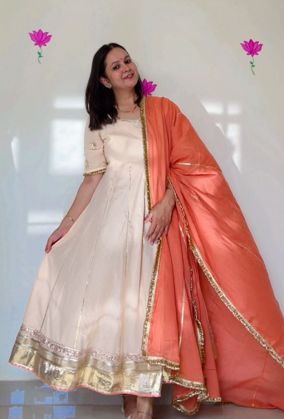 Thumbnail: Vaar Tyohaar - Peach Sunehri Suit Set 