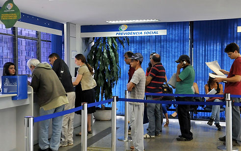 fila-inss.jpg