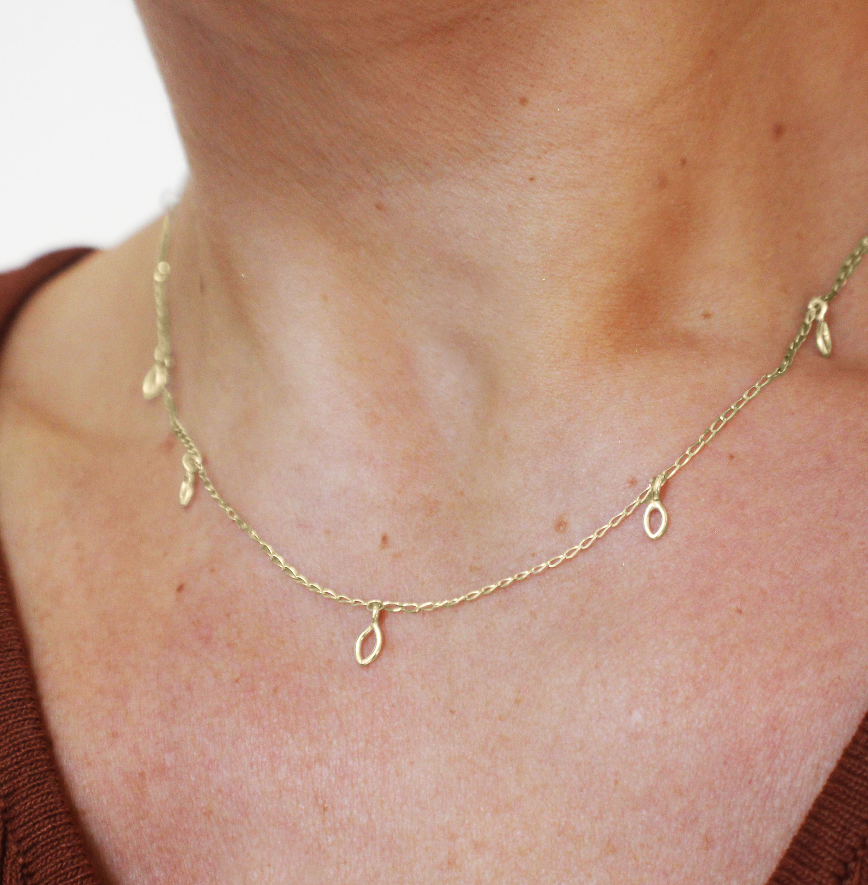LEAF PETAL CHAIN NECKLACE 9CT GOLD