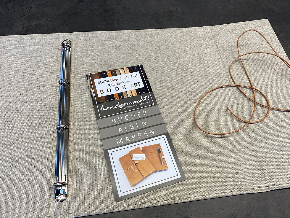 Miniaturbild: Zeugnismappe aus Rohleinen