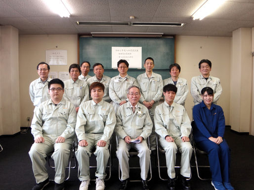 入社式を執り行いました