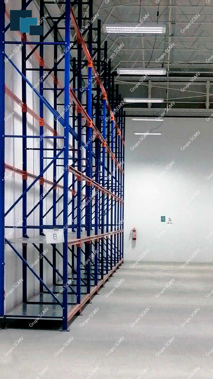 Racks con panel (8)