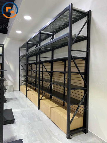 góndola de supermercado 
estante góndola 
