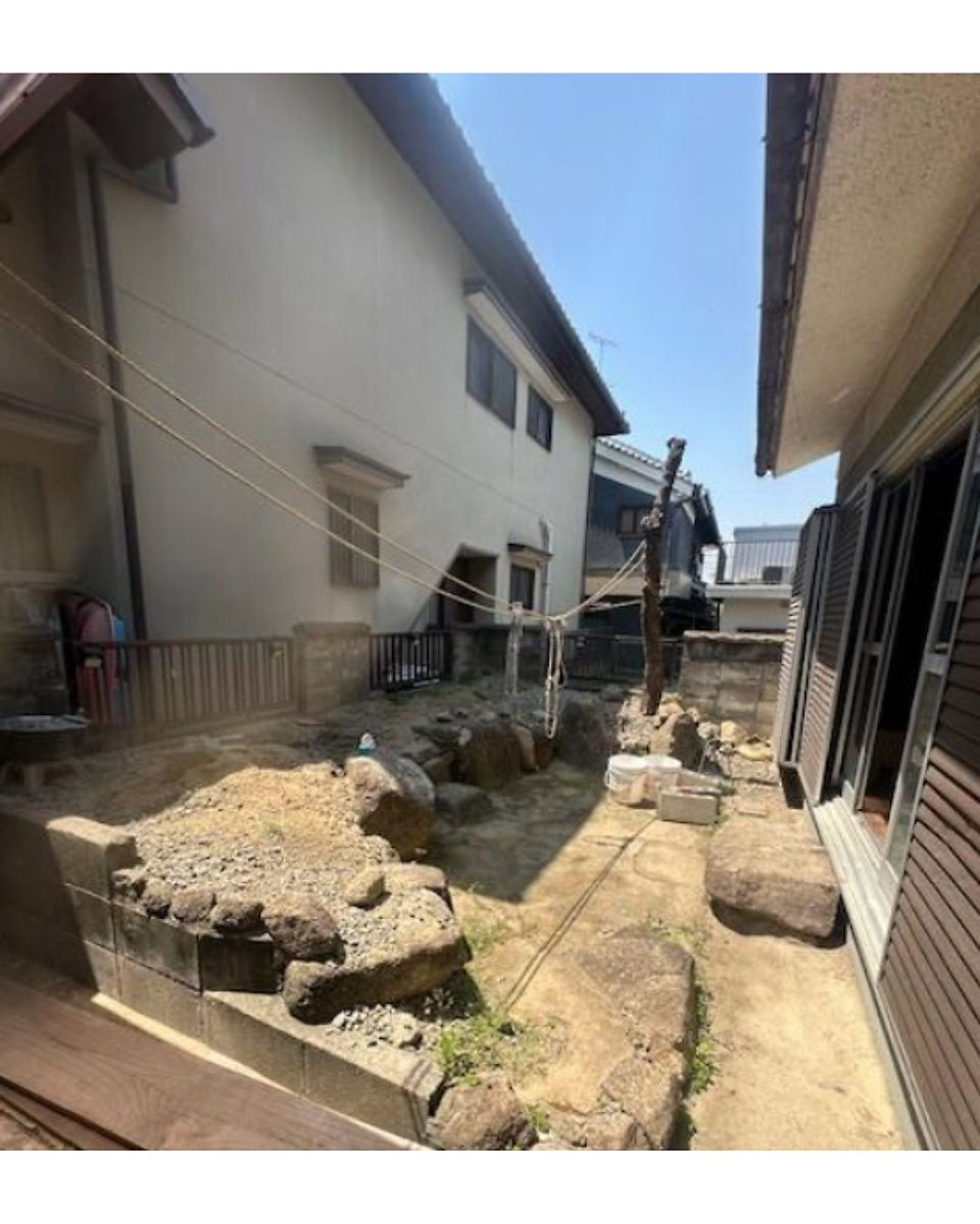 6DK House in Sakurai City, Nara garden