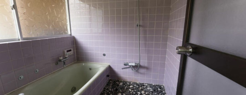 12DK House in Uda City, Nara bathroom