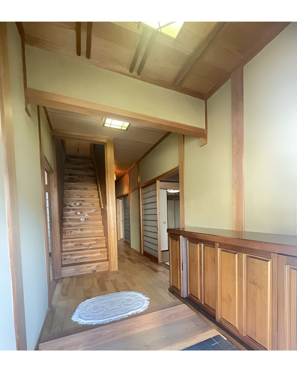 6LDK House in Ikoma, Nara entrance